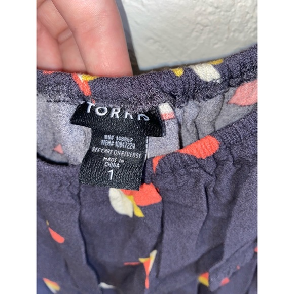 Torrid Shirt Size 1/ 1x - Picture 2 of 3